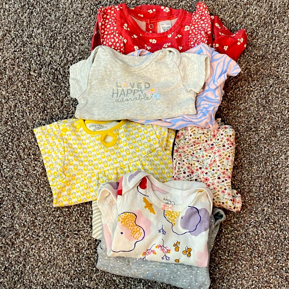 🚫SOLD🚫 Bundle of 9 month clothes